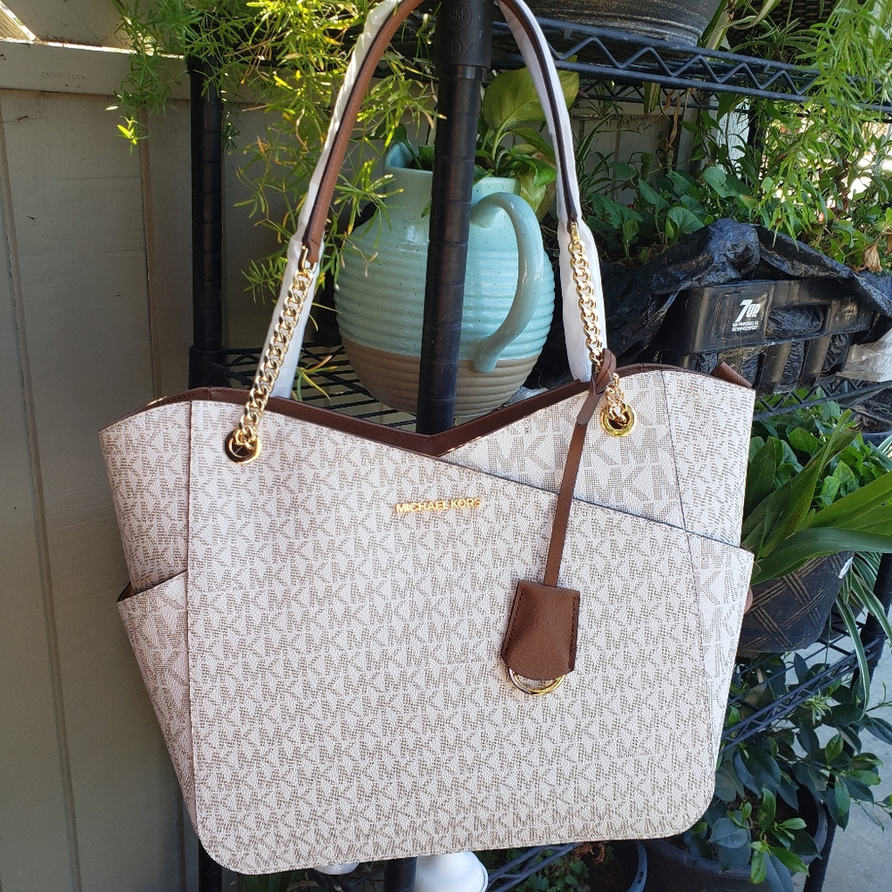 Michael kors large chain tote vanilla bag